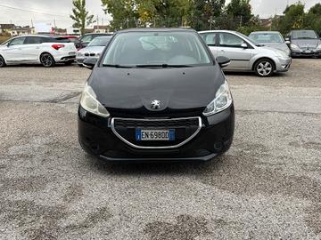Peugeot 208 1.4 HDi 68 CV 5 porte Access
