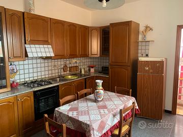 Appartamento ammobiliato pieno centro a carbonia