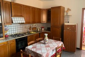 Appartamento ammobiliato pieno centro a carbonia