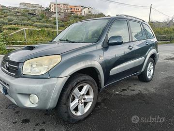 RAV 4 2.0 D4D 2004