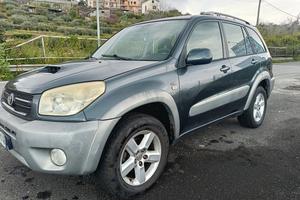 RAV 4 2.0 D4D 2004