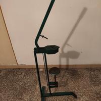 Macchinetta per chiusura bottiglie col sughero