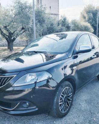 LANCIA YPSILON ALBERTA FERRETTI