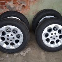 Cerchi in lega 15 Alfa + gomme invernali 195/65R15