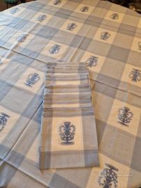 Tovaglia rettangolare da 6 con tovaglioli 