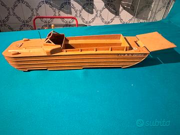 Mezzo anfibio Marina Militare vintage