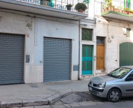 Locale categoria C3 in via Ruggero Bonghi 102