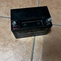 Batteria moto 8Ah 12V