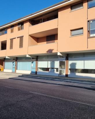 Vigonovo di Fontanafredda negozio € 400,00 rif.C58