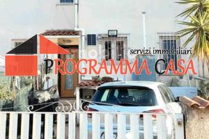 Martin Pescatore Villino trilivello con giardino