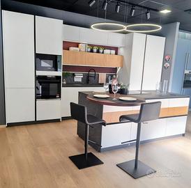 CUCINA IN SCONTO 50% COMPLETA DI ELETTRODOMESTICI