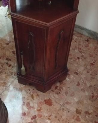 mobiletto esagonale in legno