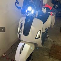 Piaggio Vespa 300 GTS - 2011