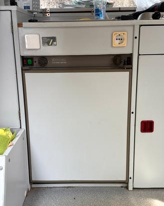 Frigorifero trivalente camper