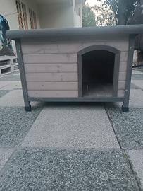 cuccia per cani da esterno in legno 