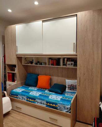 armadio/ libreria e scrivania