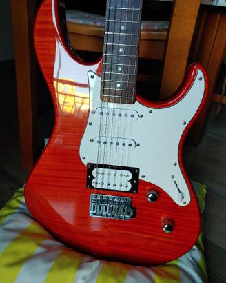 Yamaha Pacifica 212 VFM