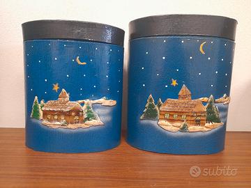 scatole con decorazione natalizia