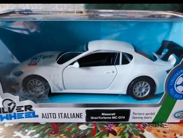 Modellino auto Maserati GT MC GT4