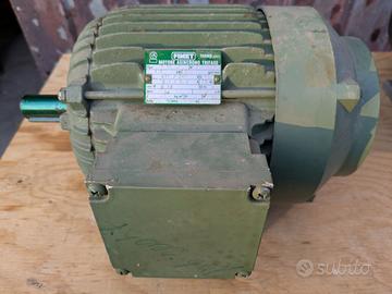 Motore trifase 1.5 kW 2800 RPM TIPO B3 MEC 90