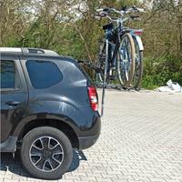 Porta biciclette da portellone posteriore auto suv