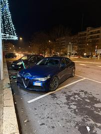 Giulia 2.2 150 AT8 Blu Montecarlo