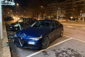 Giulia 2.2 150 AT8 Blu Montecarlo