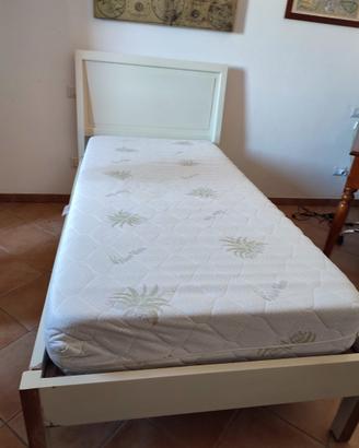Letto singolo + Materasso + Copri materasso