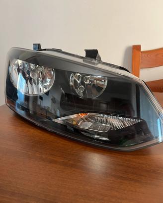 Faro  anteriore dx vw polo del 2015