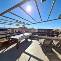 V13 Attico a Pratoranieri con terrazza vista mare