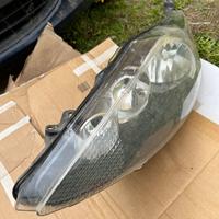 Faro proiettore anteriore sinistro