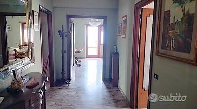 Fonte nuova quadrilocale arredato con balcone