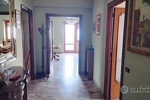 Fonte nuova quadrilocale arredato con balcone