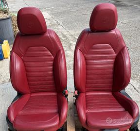 TAPPEZZERIA E SEDILI PELLE ROSSA ALFAROMEO STELVIO