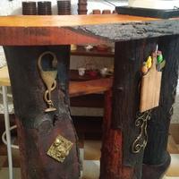 Bar completo di ripiani e mensole