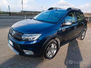 DACIA SANDERO STEPWEI ADATTA PER NEOPATENTATI 