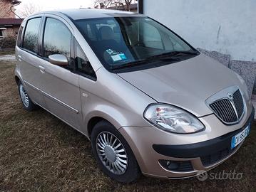 auto Lancia Musa 