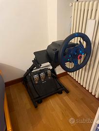 logitech g29 con pedaliera e supporto regolabile