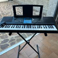 Pianola Yamaha psr e333 nera