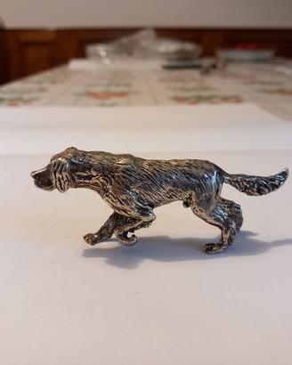 Cane da caccia in ferma in miniatura in argento