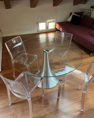 tavolo da pranzo rotondo con 4 sedie