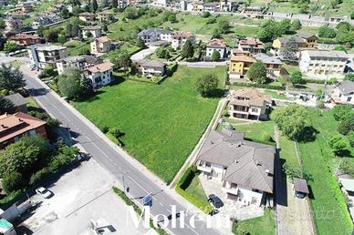 Terreno di 1372 m² a Dubino