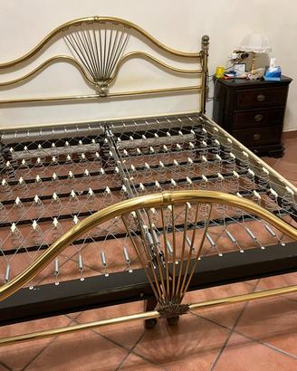 Letto in ottone da artigianato