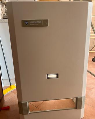 Caldaia Junkers ZWE 24-2 perfettamente funzionante