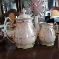 Teiera e lattiera in madreperla Vintage.