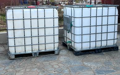 Cubo per acqua con pedana