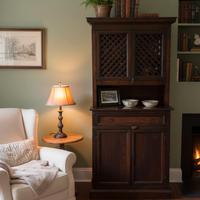 Credenza con alzata in legno castagno fine '800