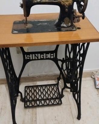Macchina da cucire vintage Singer
