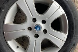 Gomme e cerchi fiat