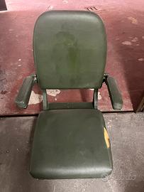 Sedile proveniente da un veicolo militare